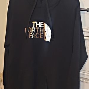 WOMEN'S NORTH FACE HOODIE